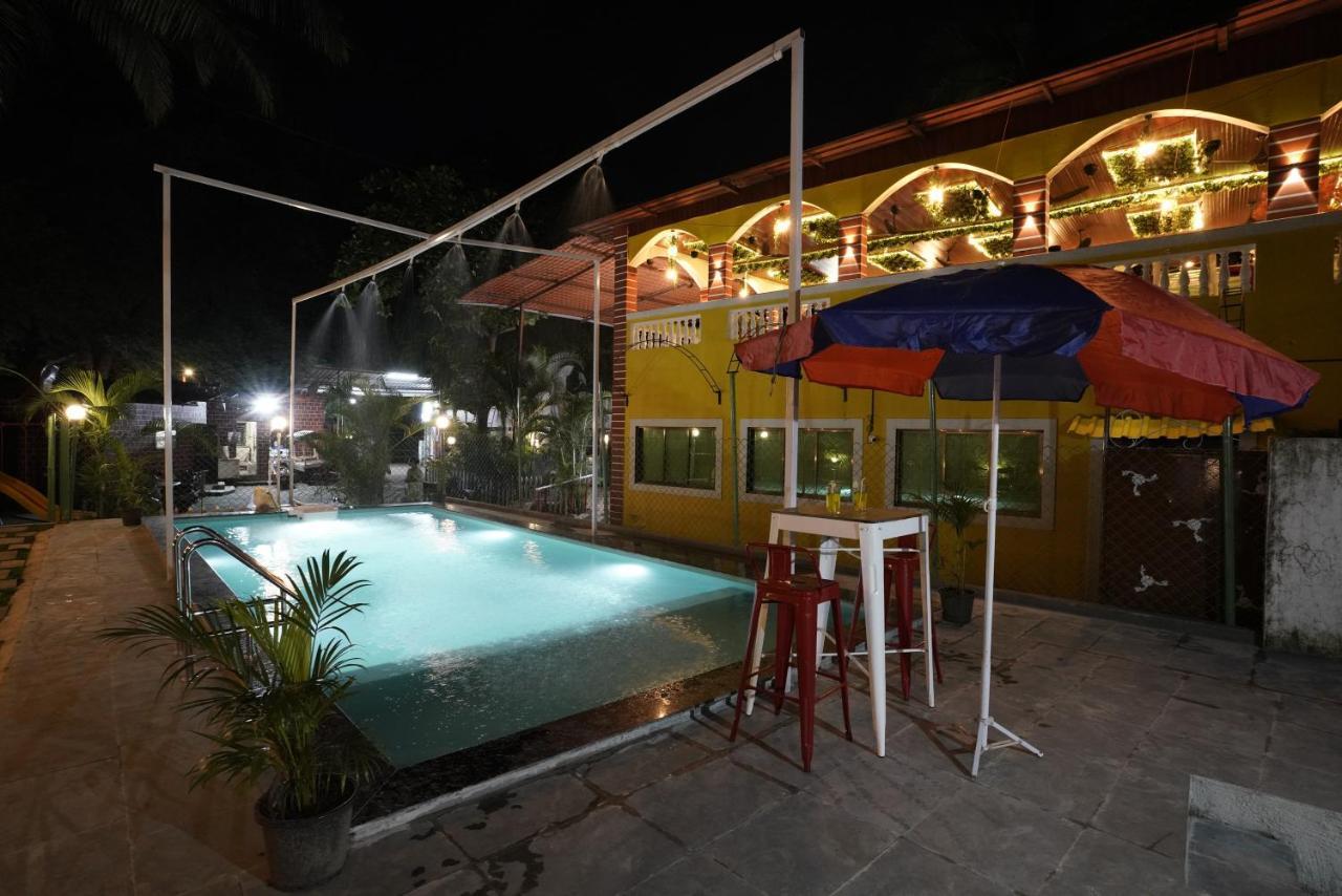 Palm Springs Beach Resort - Gorai 孟买 外观 照片
