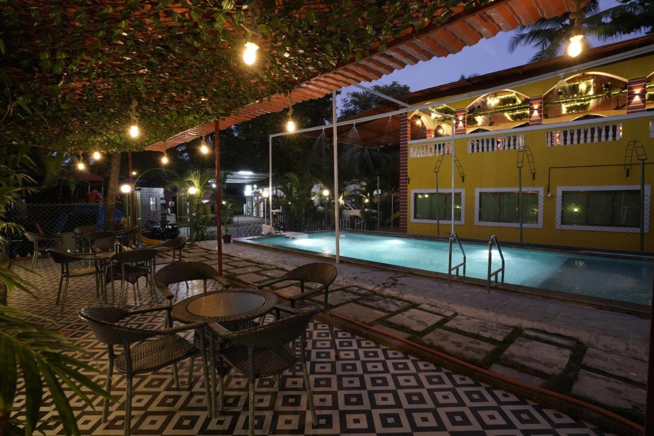 Palm Springs Beach Resort - Gorai 孟买 外观 照片